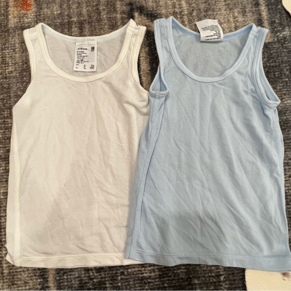 Uniqlo baby tank tops 12-18 Months lot of 2